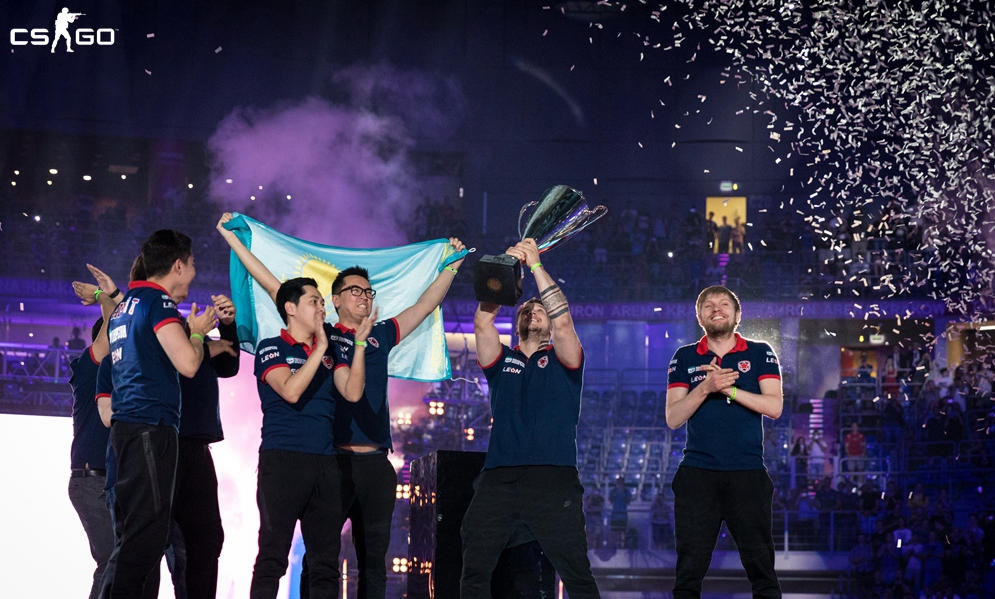 CS2年度盛典 | HLTV 2025 世界第一封面