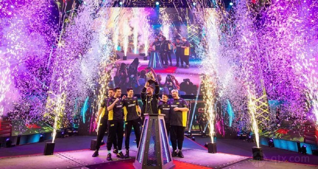 CS2年度盛典 | HLTV 2025 世界第一封面